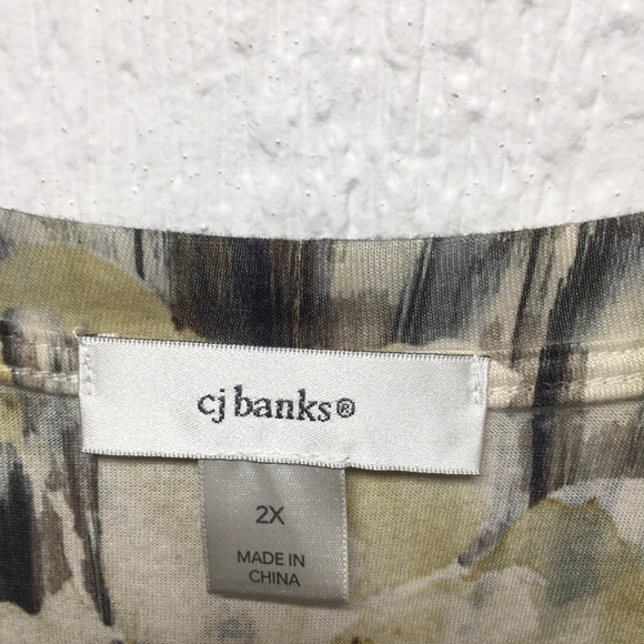 Tee - Picture 4 of 4